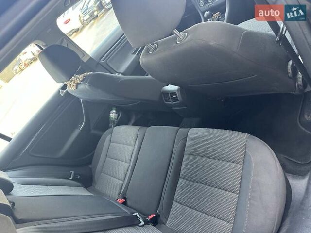 Черный Фольксваген Гольф, объемом двигателя 1.6 л и пробегом 285 тыс. км за 7700 $, фото 9 на Automoto.ua