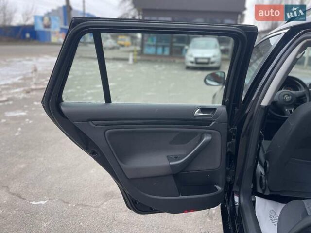 Чорний Фольксваген Гольф, об'ємом двигуна 1.6 л та пробігом 209 тис. км за 9500 $, фото 28 на Automoto.ua