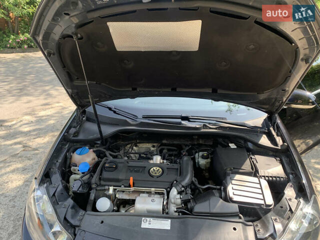 Черный Фольксваген Гольф, объемом двигателя 1.39 л и пробегом 230 тыс. км за 11500 $, фото 29 на Automoto.ua