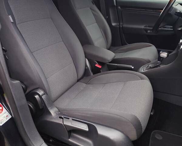 Черный Фольксваген Гольф, объемом двигателя 1.4 л и пробегом 205 тыс. км за 7800 $, фото 26 на Automoto.ua