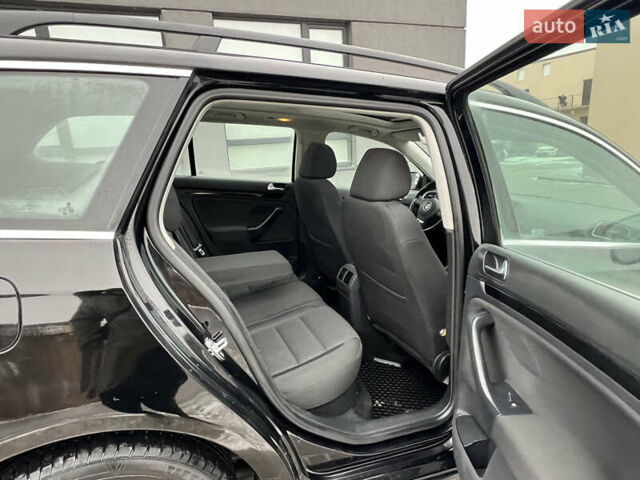 Чорний Фольксваген Гольф, об'ємом двигуна 1.6 л та пробігом 183 тис. км за 7199 $, фото 51 на Automoto.ua