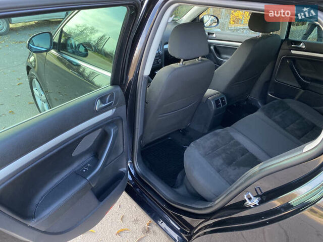 Черный Фольксваген Гольф, объемом двигателя 1.39 л и пробегом 240 тыс. км за 7600 $, фото 9 на Automoto.ua