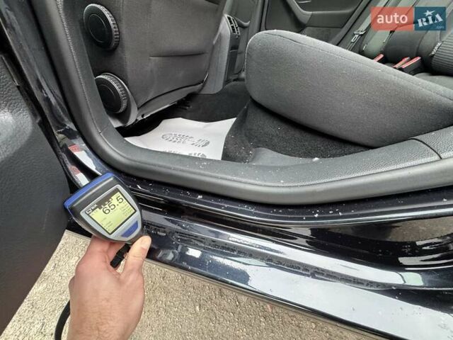 Чорний Фольксваген Гольф, об'ємом двигуна 1.6 л та пробігом 209 тис. км за 9500 $, фото 85 на Automoto.ua