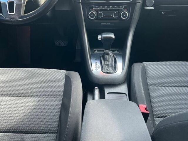 Черный Фольксваген Гольф, объемом двигателя 1.6 л и пробегом 197 тыс. км за 8200 $, фото 4 на Automoto.ua