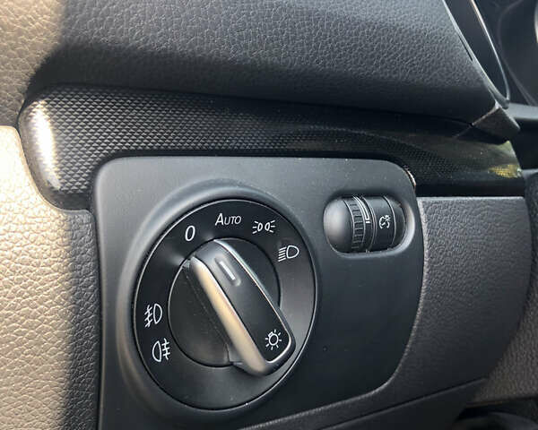 Черный Фольксваген Гольф, объемом двигателя 1.39 л и пробегом 280 тыс. км за 7600 $, фото 13 на Automoto.ua