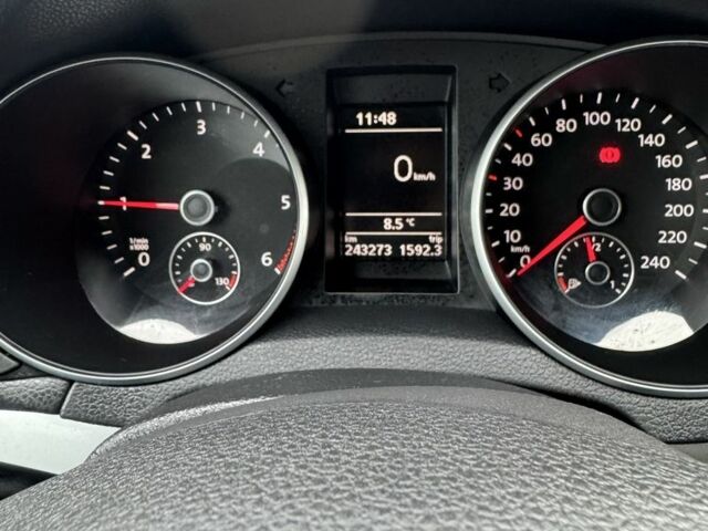 Черный Фольксваген Гольф, объемом двигателя 1.6 л и пробегом 243 тыс. км за 7300 $, фото 6 на Automoto.ua