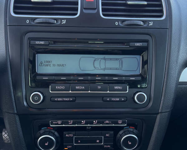 Черный Фольксваген Гольф, объемом двигателя 1.4 л и пробегом 239 тыс. км за 7150 $, фото 27 на Automoto.ua