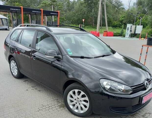 Черный Фольксваген Гольф, объемом двигателя 1.6 л и пробегом 273 тыс. км за 9200 $, фото 1 на Automoto.ua