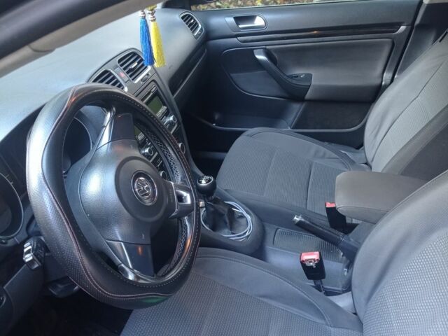 Черный Фольксваген Гольф, объемом двигателя 1.6 л и пробегом 283 тыс. км за 7200 $, фото 3 на Automoto.ua