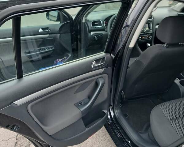 Чорний Фольксваген Гольф, об'ємом двигуна 1.6 л та пробігом 284 тис. км за 8999 $, фото 17 на Automoto.ua