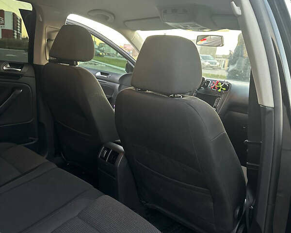 Черный Фольксваген Гольф, объемом двигателя 2 л и пробегом 240 тыс. км за 8600 $, фото 19 на Automoto.ua