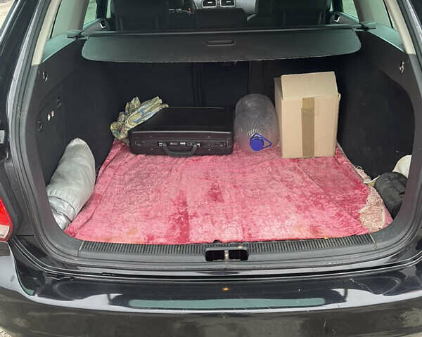 Черный Фольксваген Гольф, объемом двигателя 1.6 л и пробегом 270 тыс. км за 7350 $, фото 5 на Automoto.ua