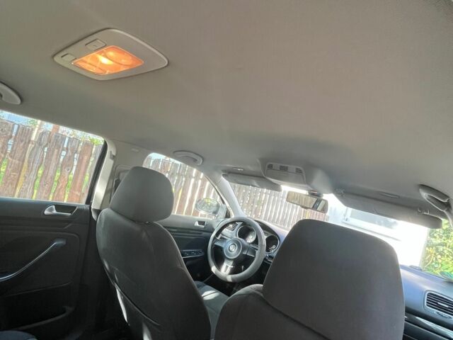 Черный Фольксваген Гольф, объемом двигателя 1.6 л и пробегом 276 тыс. км за 7100 $, фото 5 на Automoto.ua