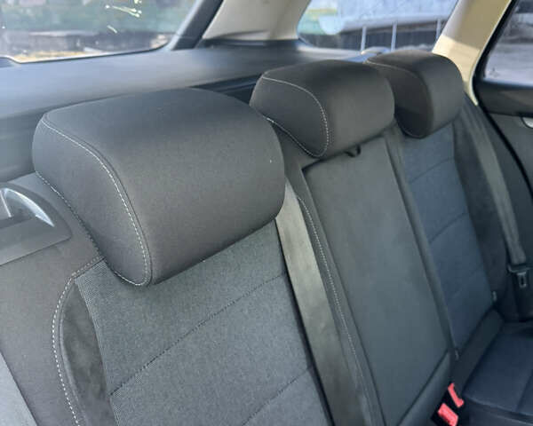 Черный Фольксваген Гольф, объемом двигателя 1.6 л и пробегом 203 тыс. км за 8300 $, фото 25 на Automoto.ua