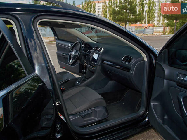 Чорний Фольксваген Гольф, об'ємом двигуна 1.39 л та пробігом 220 тис. км за 7500 $, фото 24 на Automoto.ua