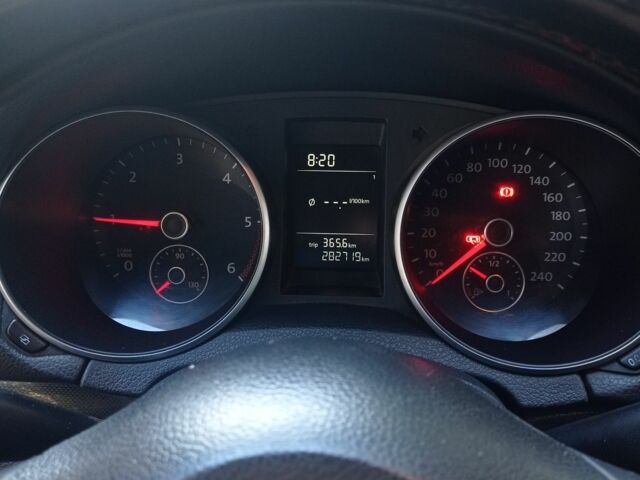 Черный Фольксваген Гольф, объемом двигателя 1.6 л и пробегом 283 тыс. км за 7200 $, фото 6 на Automoto.ua