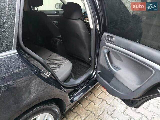 Черный Фольксваген Гольф, объемом двигателя 1.6 л и пробегом 276 тыс. км за 8200 $, фото 10 на Automoto.ua