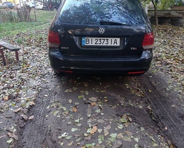 Черный Фольксваген Гольф, объемом двигателя 1.6 л и пробегом 283 тыс. км за 7200 $, фото 1 на Automoto.ua