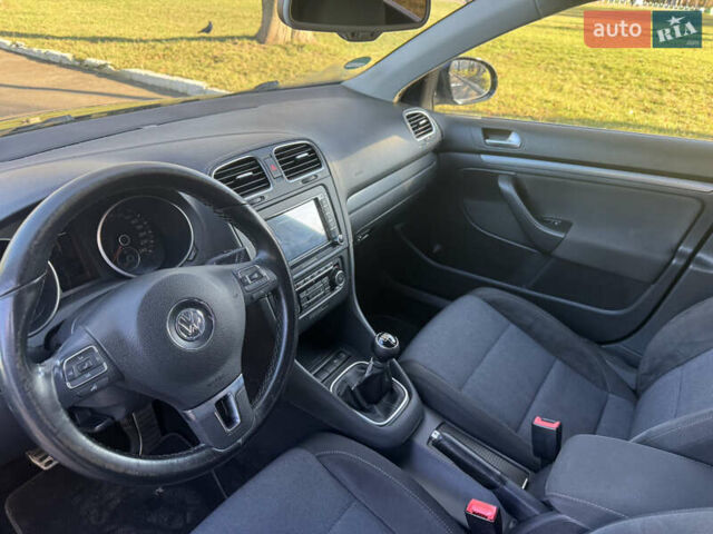 Черный Фольксваген Гольф, объемом двигателя 1.6 л и пробегом 203 тыс. км за 8300 $, фото 13 на Automoto.ua