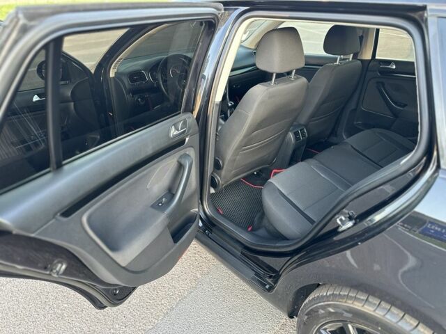 Черный Фольксваген Гольф, объемом двигателя 2 л и пробегом 184 тыс. км за 8700 $, фото 13 на Automoto.ua