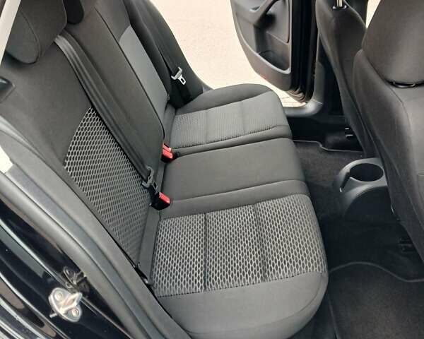 Чорний Фольксваген Гольф, об'ємом двигуна 1.6 л та пробігом 284 тис. км за 8999 $, фото 22 на Automoto.ua