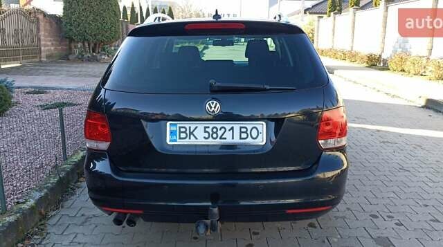 Черный Фольксваген Гольф, объемом двигателя 1.39 л и пробегом 220 тыс. км за 7850 $, фото 5 на Automoto.ua