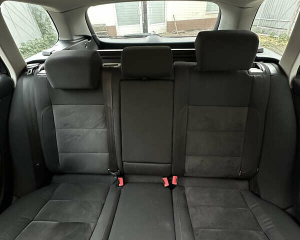 Фольксваген Гольф 2011 в Виннице на Automoto.ua Черный Фольксваген Гольф, объемом двигателя 1.97 л и пробегом 238 тыс. км за 9400 $, фото 25 на Automoto.ua