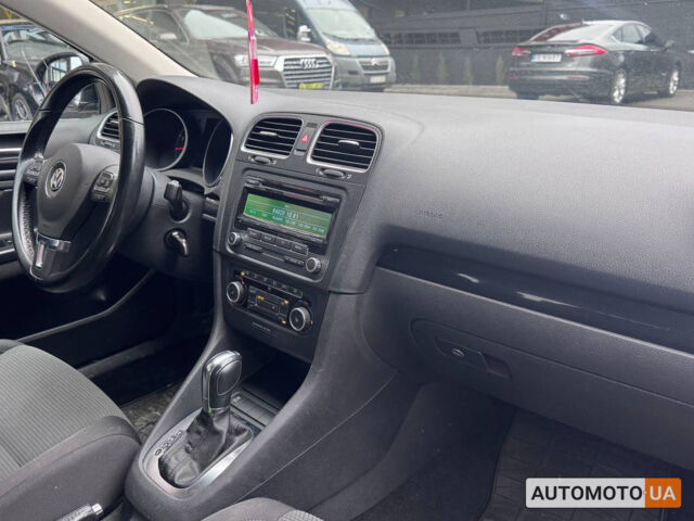 Чорний Фольксваген Гольф, об'ємом двигуна 1.4 л та пробігом 269 тис. км за 8300 $, фото 13 на Automoto.ua