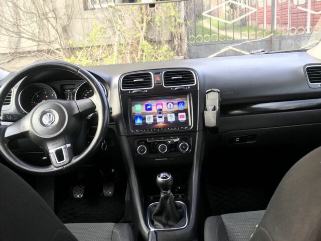 Черный Фольксваген Гольф, объемом двигателя 1.6 л и пробегом 228 тыс. км за 6900 $, фото 2 на Automoto.ua