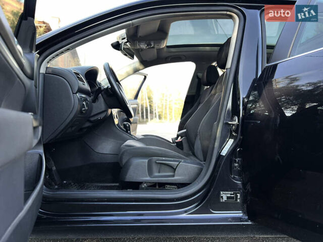 Черный Фольксваген Гольф, объемом двигателя 1.97 л и пробегом 250 тыс. км за 8800 $, фото 24 на Automoto.ua