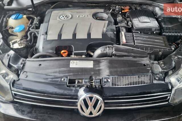 Черный Фольксваген Гольф, объемом двигателя 1.6 л и пробегом 225 тыс. км за 8199 $, фото 10 на Automoto.ua