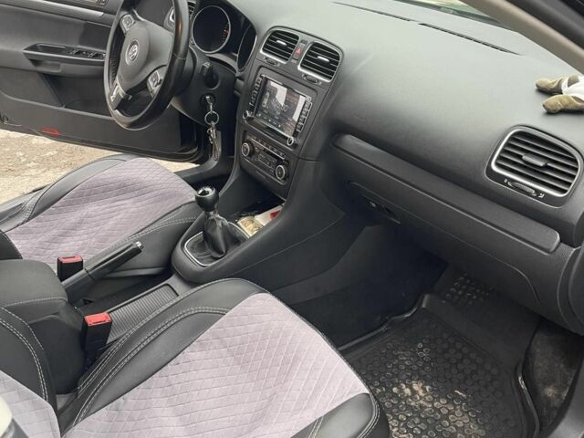 Чорний Фольксваген Гольф, об'ємом двигуна 1.6 л та пробігом 275 тис. км за 7350 $, фото 6 на Automoto.ua