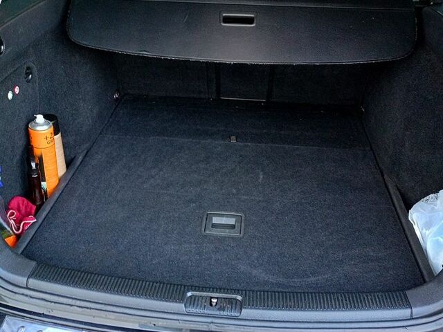 Черный Фольксваген Гольф, объемом двигателя 1.6 л и пробегом 198 тыс. км за 8000 $, фото 13 на Automoto.ua