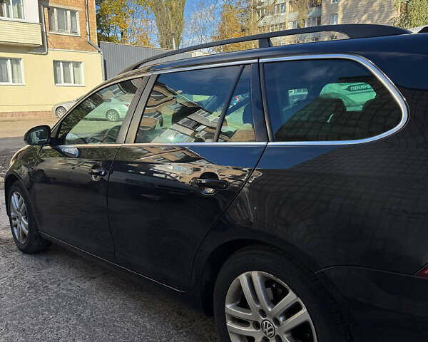 Черный Фольксваген Гольф, объемом двигателя 1.6 л и пробегом 240 тыс. км за 8300 $, фото 2 на Automoto.ua