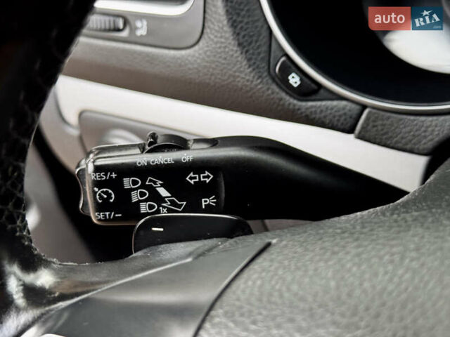 Чорний Фольксваген Гольф, об'ємом двигуна 2 л та пробігом 220 тис. км за 9699 $, фото 37 на Automoto.ua