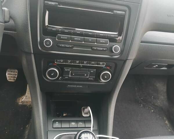 Чорний Фольксваген Гольф, об'ємом двигуна 1.2 л та пробігом 230 тис. км за 6200 $, фото 8 на Automoto.ua