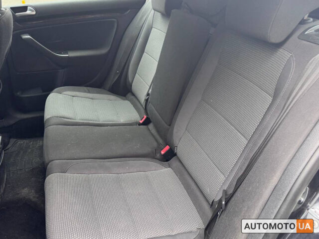 Чорний Фольксваген Гольф, об'ємом двигуна 1.4 л та пробігом 269 тис. км за 8300 $, фото 15 на Automoto.ua