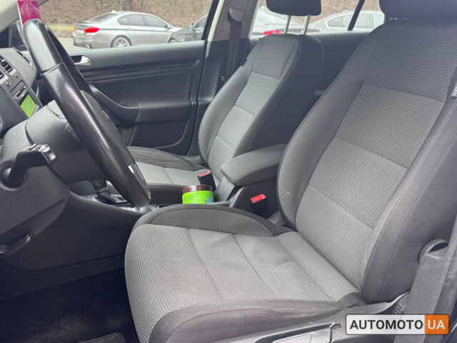 Чорний Фольксваген Гольф, об'ємом двигуна 1.4 л та пробігом 269 тис. км за 8300 $, фото 8 на Automoto.ua