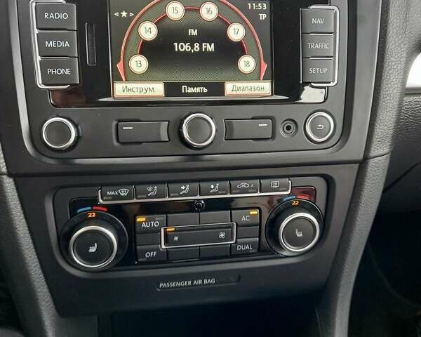 Черный Фольксваген Гольф, объемом двигателя 1.6 л и пробегом 273 тыс. км за 9200 $, фото 25 на Automoto.ua