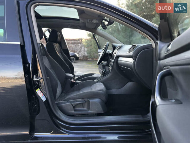 Черный Фольксваген Гольф, объемом двигателя 1.97 л и пробегом 250 тыс. км за 8800 $, фото 31 на Automoto.ua