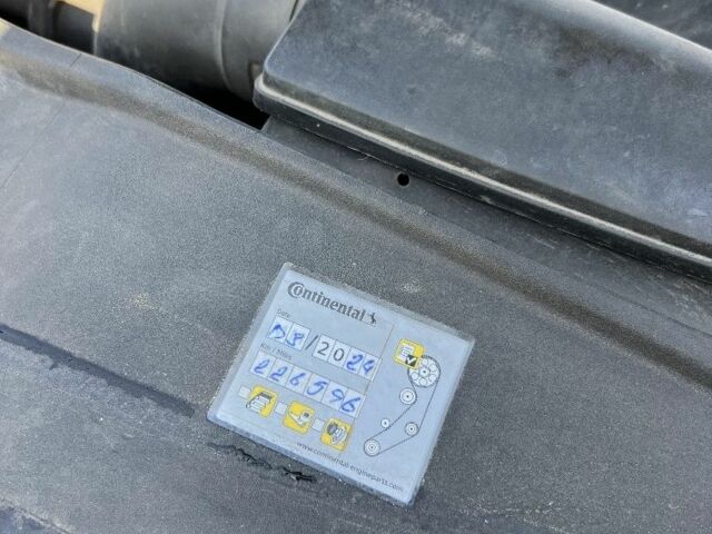 Черный Фольксваген Гольф, объемом двигателя 1.6 л и пробегом 250 тыс. км за 7300 $, фото 5 на Automoto.ua