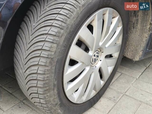 Черный Фольксваген Гольф, объемом двигателя 1.6 л и пробегом 253 тыс. км за 7550 $, фото 18 на Automoto.ua