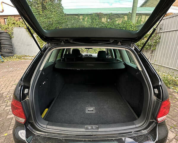 Фольксваген Гольф 2011 в Виннице на Automoto.ua Черный Фольксваген Гольф, объемом двигателя 1.97 л и пробегом 238 тыс. км за 9400 $, фото 5 на Automoto.ua