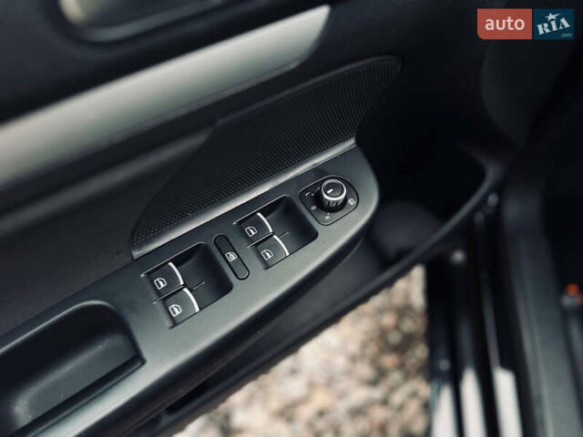 Чорний Фольксваген Гольф, об'ємом двигуна 1.39 л та пробігом 250 тис. км за 8800 $, фото 11 на Automoto.ua
