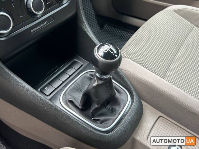 Чорний Фольксваген Гольф, об'ємом двигуна 1.6 л та пробігом 295 тис. км за 8200 $, фото 11 на Automoto.ua