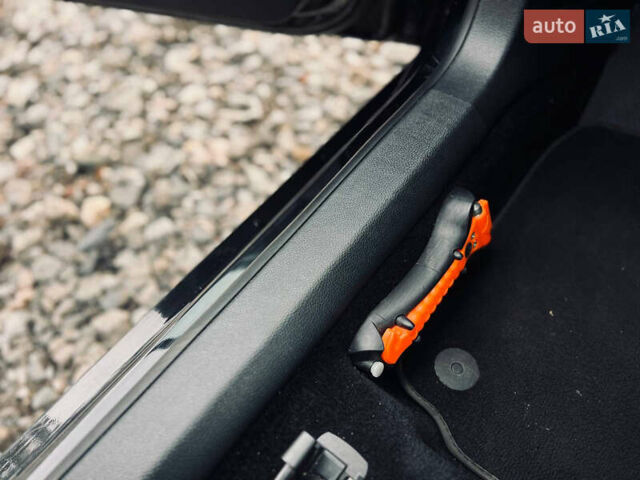 Чорний Фольксваген Гольф, об'ємом двигуна 1.39 л та пробігом 250 тис. км за 8800 $, фото 18 на Automoto.ua