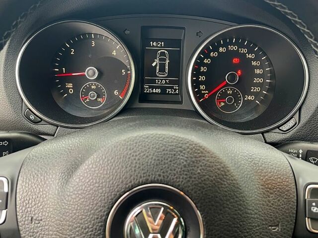 Чорний Фольксваген Гольф, об'ємом двигуна 1.6 л та пробігом 255 тис. км за 8300 $, фото 4 на Automoto.ua