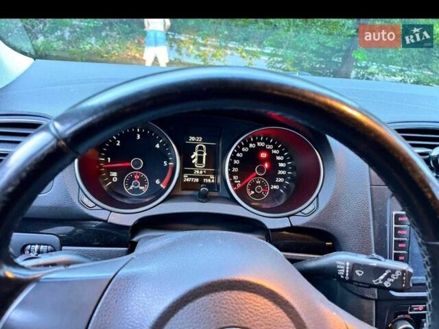 Черный Фольксваген Гольф, объемом двигателя 1.6 л и пробегом 250 тыс. км за 8200 $, фото 4 на Automoto.ua