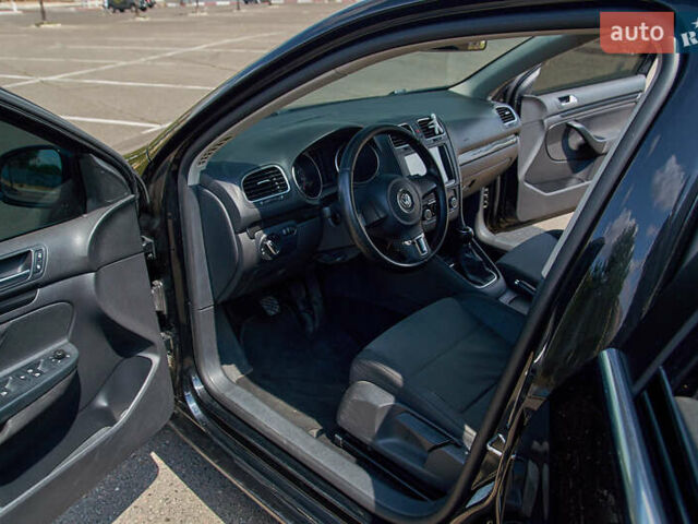 Чорний Фольксваген Гольф, об'ємом двигуна 1.39 л та пробігом 220 тис. км за 7500 $, фото 19 на Automoto.ua