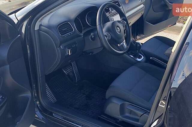 Черный Фольксваген Гольф, объемом двигателя 1.6 л и пробегом 408 тыс. км за 7500 $, фото 8 на Automoto.ua